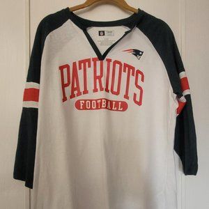 Ladies New England Patriots T-shirt Size Large 
